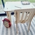 Imagen de escritorio infantil con silla