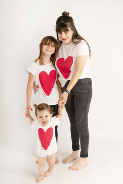 Remera CORAZÓN blanca niños en internet