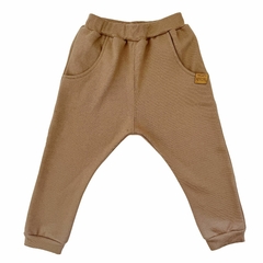Pantalón jogger FRISA ALMENDRA - comprar online