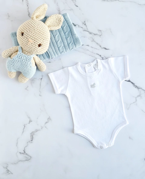 Body Blanco Bordado Celeste M/C