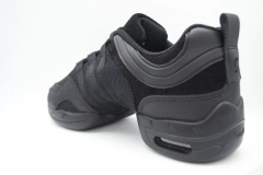 Sansha Tutto Nero en internet