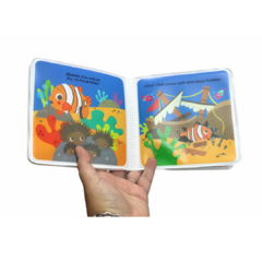 Libro de hule para el agua + Muñequito para bañera