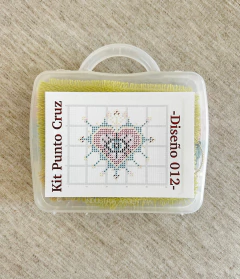 Imagen de KIT BORDADO PUNTO CRUZ 12 - OJO PROTECTOR
