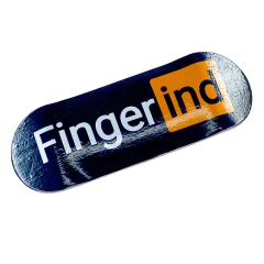 Pr0n model Finger Industries en internet