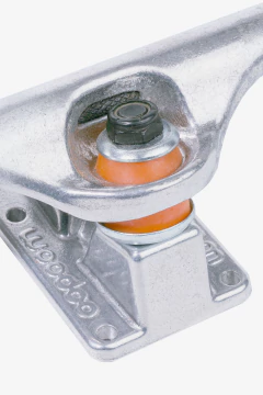 Juego de Trucks WOODOO II RAW en internet