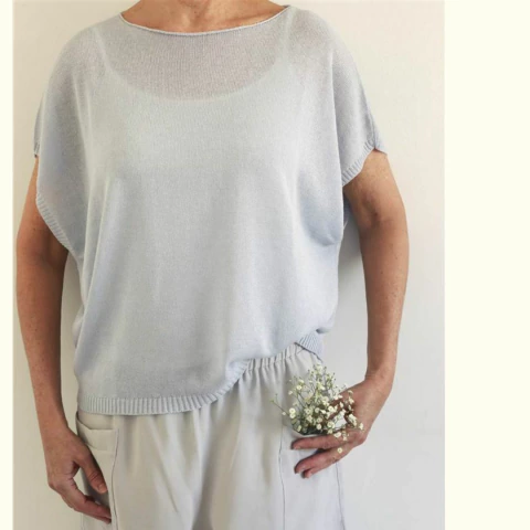 Sweater Poncho tejido en blend de Lino/viscosa color Hielo. - comprar online