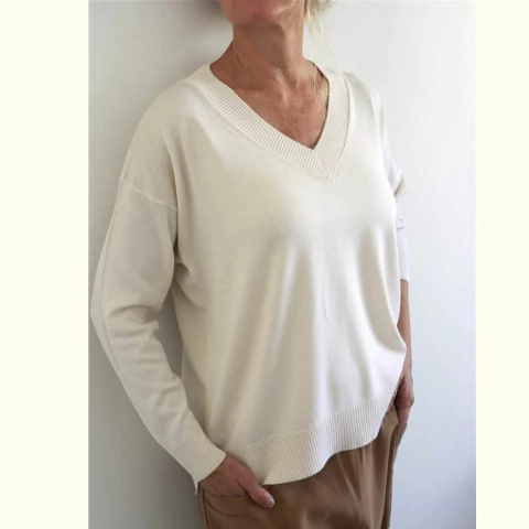 Sweater "Mood Basic" escote "V" color blanco. - comprar online