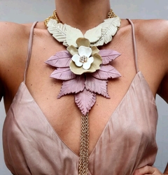 COLLAR ROSA