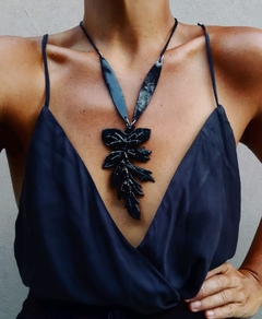 COLGANTE NEGRO