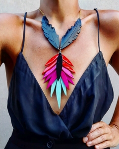 Collar púas de colores