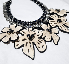 COLLAR JUSTA en internet