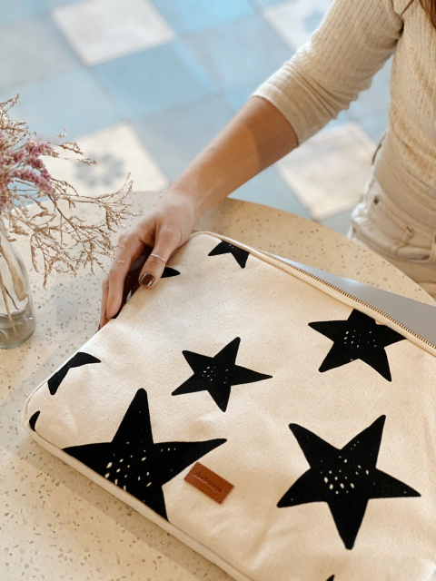 PORTA NOTEBOOK ESTRELLADO