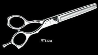 TIJERA DE PULIR MARCA GTS DE 6 PULGADAS CON 40 DIENTES MODELO 588 (15 cm aprox.)