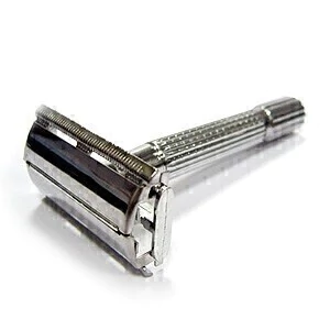 MAQUINA DE AFEITAR TRADICIONAL PLATEADA * UTILIZA REPUESTOS TIPO GILLETTE ESTANDAR MODELO 1050