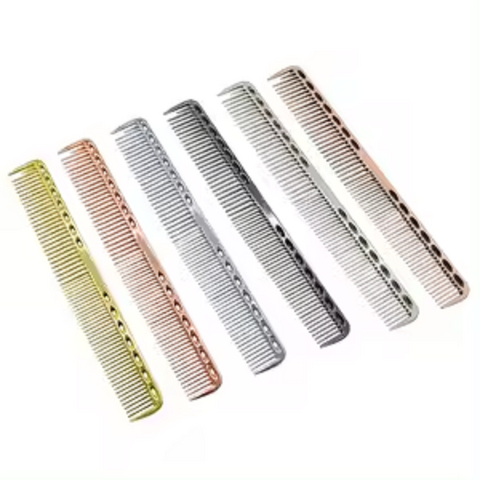PEINE METAL PERFORADO * VARIOS COLORES (CH)
