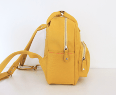 Mochila Bali mediana mostaza - comprar online