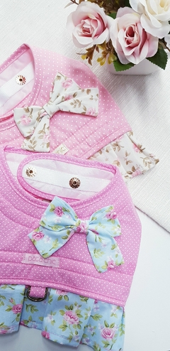 Colete Peitoral e Guia c/ Babado Pata Chic Floral Romantic - Rosa - Pata Chic