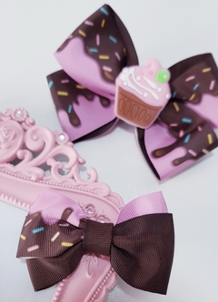 Laço de Topete Joy 10cm Bico de Pato - Chocolate Derretido - Pata Chic