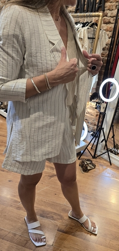 BLAZER LINO RAYADO AMARANTO - Linda de Alma