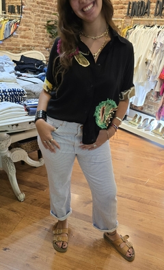 Imagen de CAMISA APLIQUE DISEÑO BY LEO
