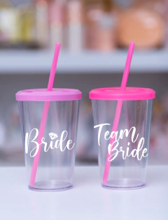 Vasos de acrílico Bride/Team Bride con tapa y sorbete - Solteras Asociadas