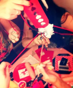 Ligas de colores preparadas para tirar de las cintas - comprar online