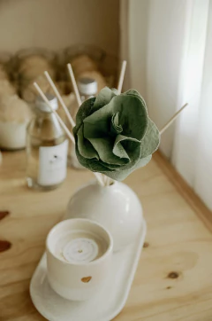 Combo Difu + vela + bandeja + flor difusora + aroma difusor. - piopio-objetos