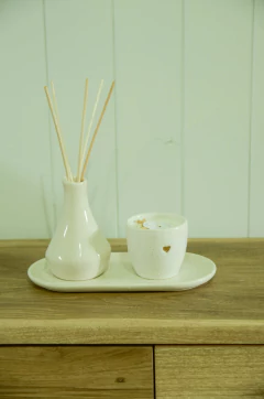 Imagen de Combo Difu + vela + bandeja + flor difusora + aroma difusor.