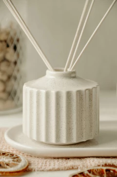 Combo Difu + vela + bandeja + flor difusora + aroma difusor. - piopio-objetos