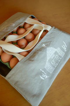 Bolsa porta maple de huevo - comprar online