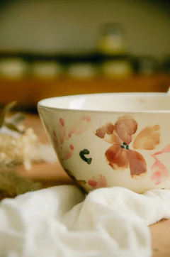 Bowl tamaño M flores beige - comprar online