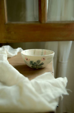 Bowl tamaño S flores azules y rosas en internet