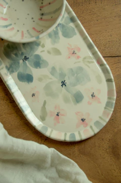 Bandeja cerámica flores azules en internet