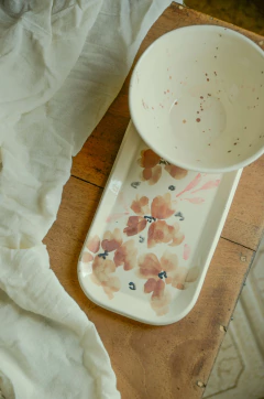 Bandeja cerámica flores marrones en internet