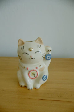 Gatito de la fortuna ojito turco en internet