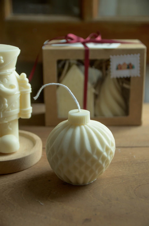 Vela bola de navidad