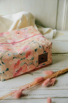 Neceser flores en internet