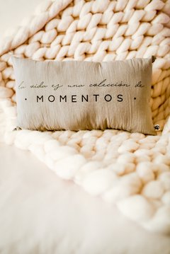 Almohadón con frase momentos - comprar online