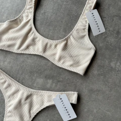 CONJUNTO BIKINI KYLIE OFFWHITE - comprar online
