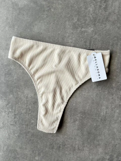 Imagen de CONJUNTO BIKINI KNOT OFFWHITE