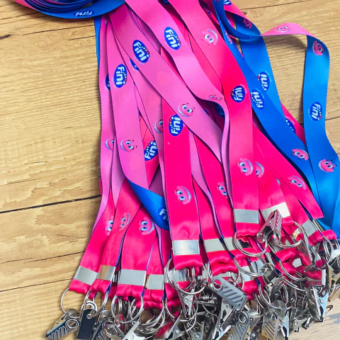 Cordão de crachá personalizado