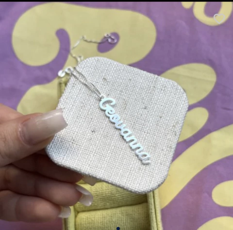 Colar com Pingente nome vertical Prata 925 - comprar online