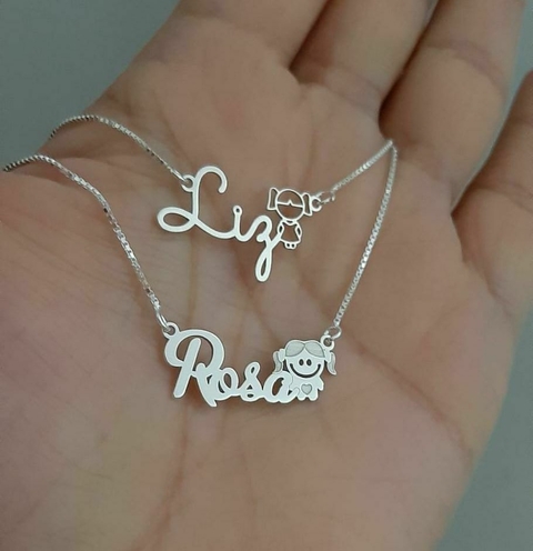 Colar com 1 nome e desenho