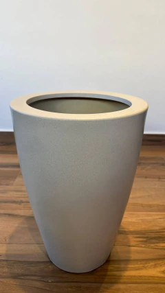 vaso de polietileno 55x37cm (Branco marmore) - comprar online