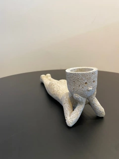 Vaso Pessoa Em Poliresina 26x9x8cm - comprar online