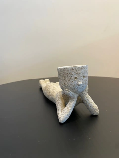 Vaso Pessoa Em Poliresina 26x9x8cm