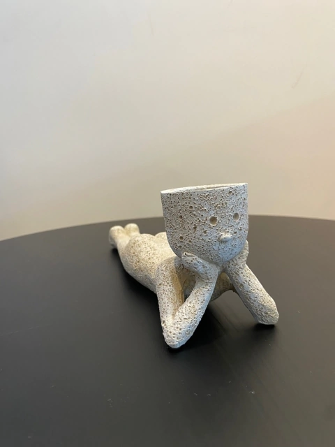 Vaso Pessoa Em Poliresina 26x9x8cm