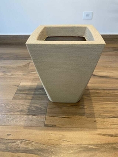 VASO DE POLIETILENO TRAPEZIO 50X38CM - AREIA - comprar online
