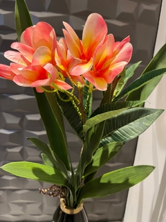 Arranjo Plumeria permanente - 65cm