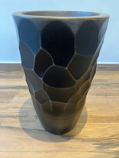 VASO DE POLIETILENO 68X40CM - MARROM ENVELHECIDO na internet